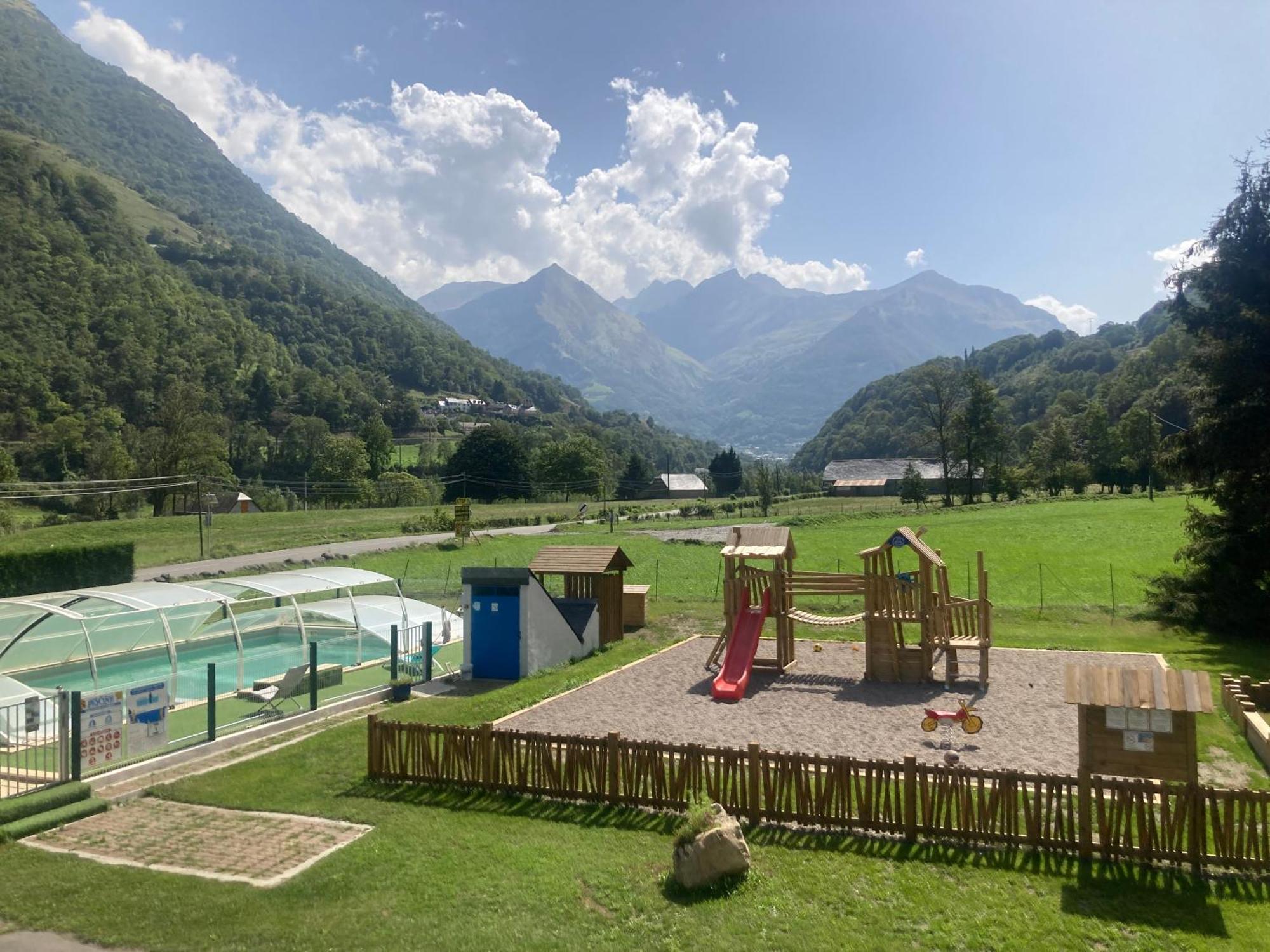 Camping Happy Pyrenees Saligos Eksteriør bilde